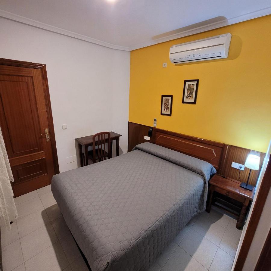 Hostal Pan America Madrid Luaran gambar
