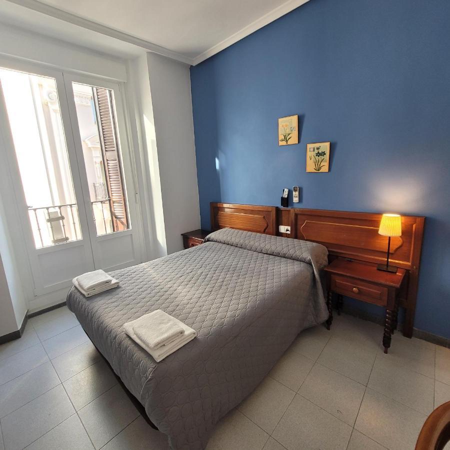 Hostal Pan America Madrid Luaran gambar